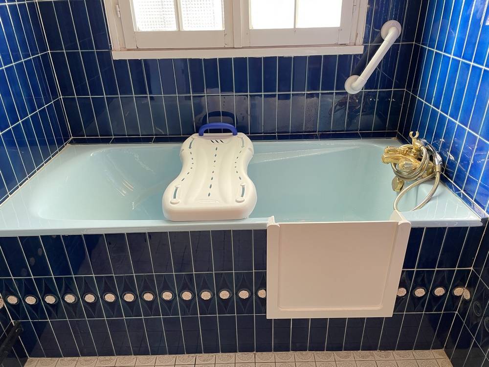 Découpe de baignoire pas cher par SOBAIN à Bordeaux