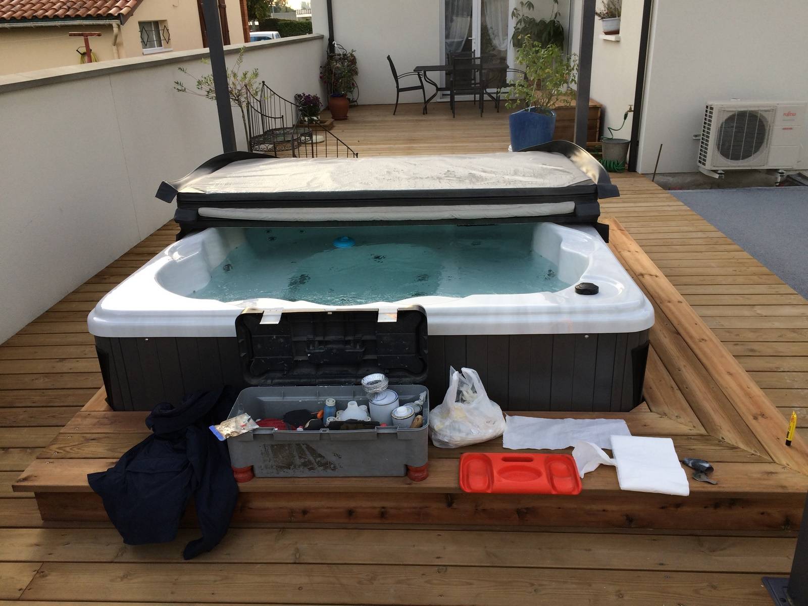 réparation d'un jacuzzi par SOBAIN Bordeaux