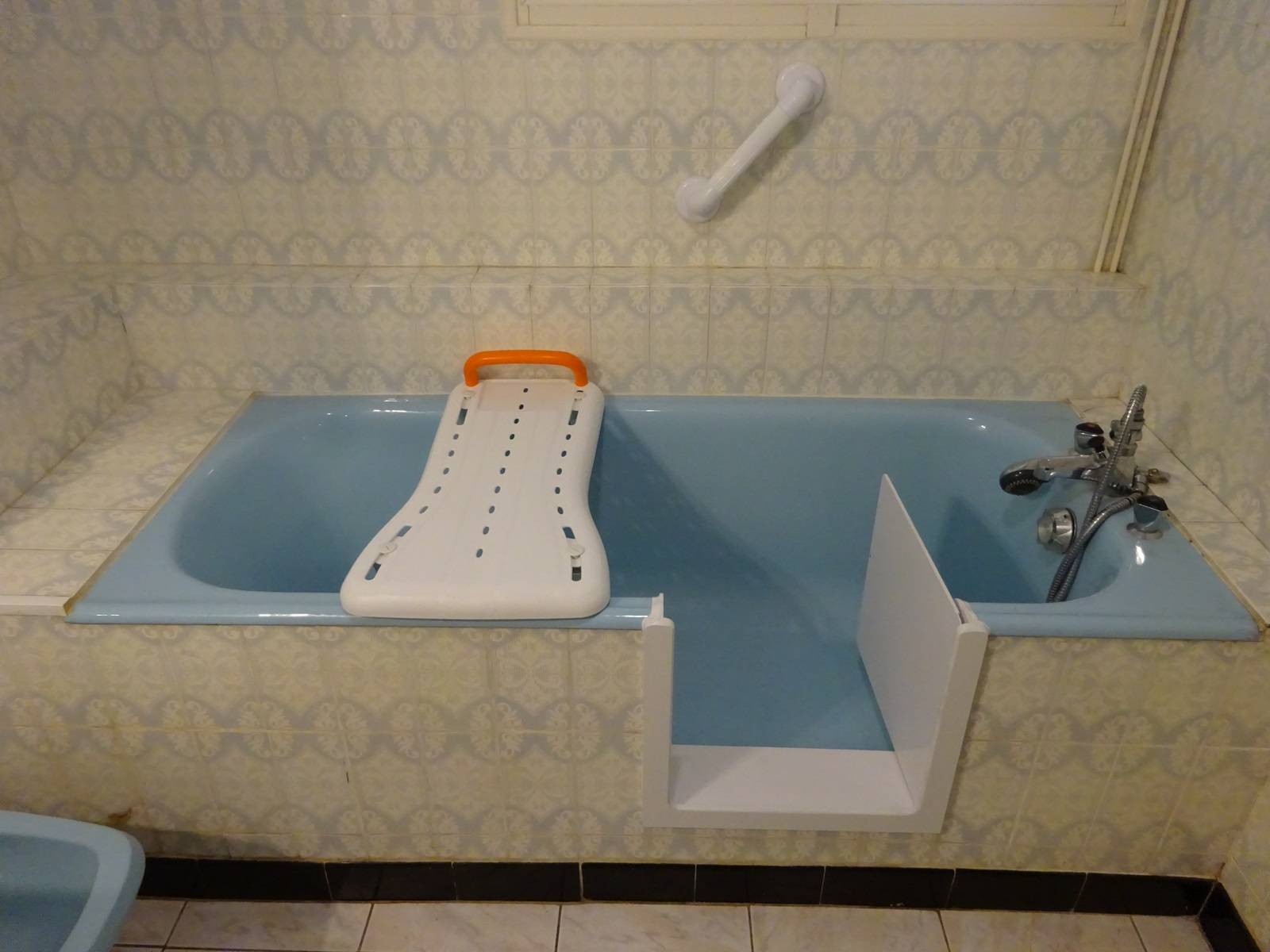 baignoire à porte sur 33600 Pessac