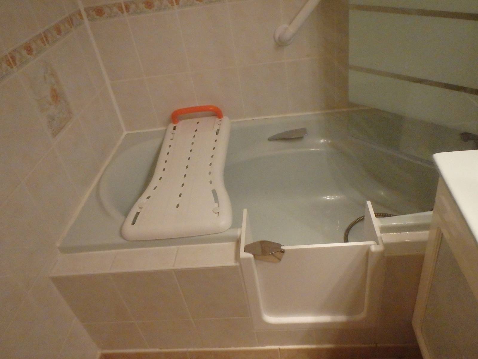 Baignoire à porte Bordeaux Cauderan