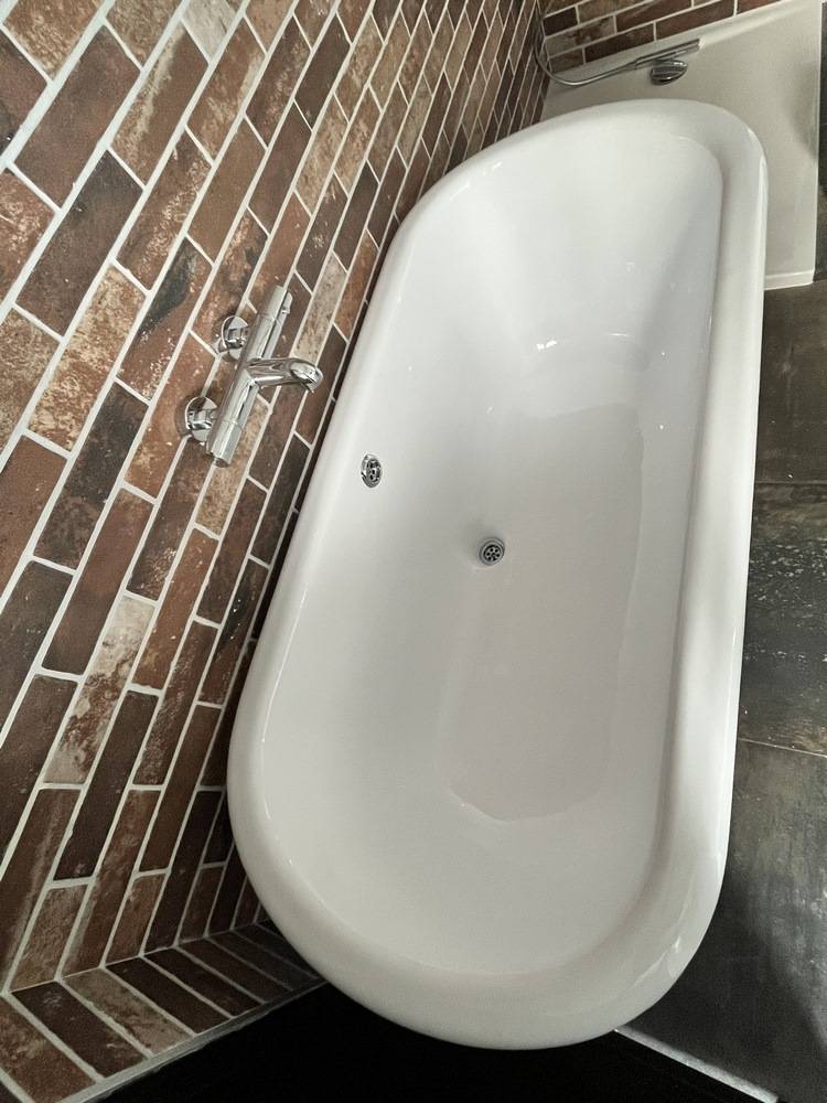 Rénovation baignoire par SOBAIN à PESSAC