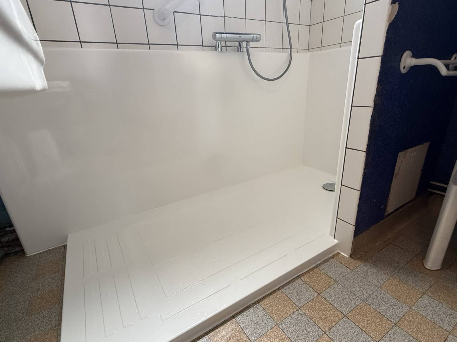 Aménagement Salle de bain séniors au Bouscat par SOBAIN