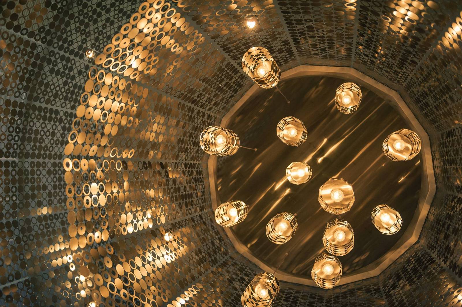 OUVERTURE DE BAIGNOIRE AVEC PORTILLON A BORDEAUX EN NOUVELLE AQUITAINE