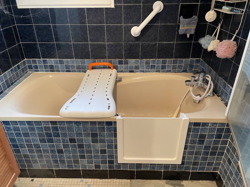 Baignoire à porte par cher à Libourne