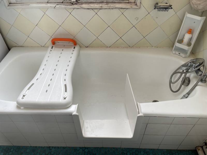 Douche pour séniors par SOBAIN à Arcachon