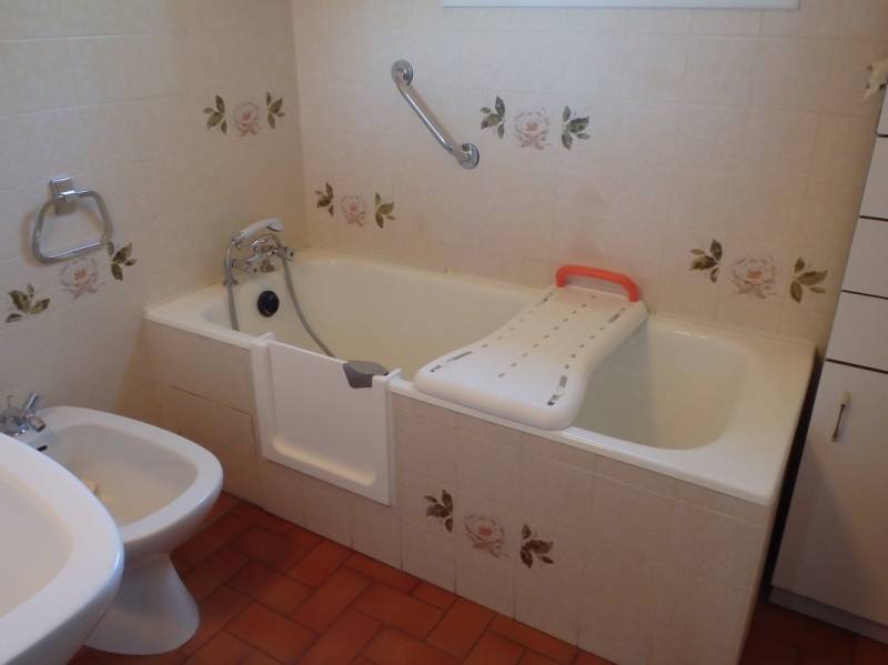 porte sur baignoire par sobain bordeaux 